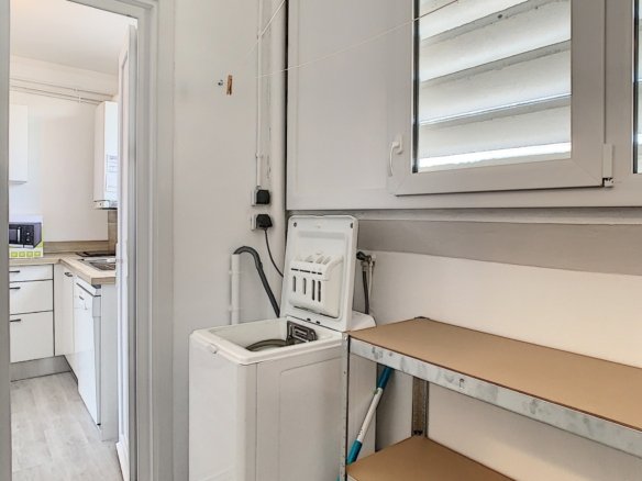 HYPER CENTRE : TRÈS BEL APPARTEMENT DEUX CHAMBRES AVEC VUE DÉGAGÉE