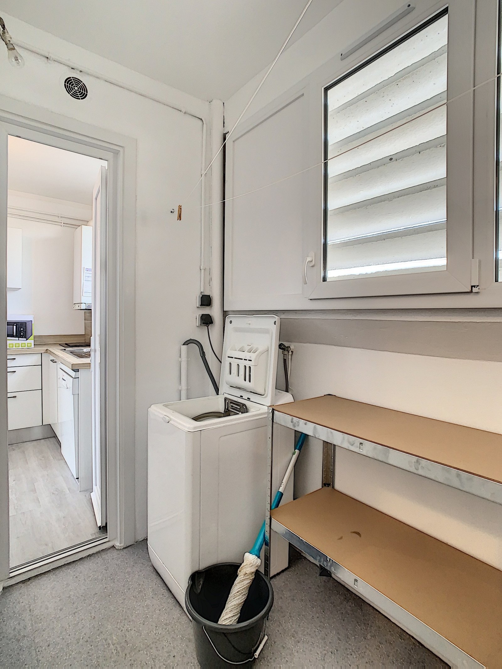 HYPER CENTRE : TRÈS BEL APPARTEMENT DEUX CHAMBRES AVEC VUE DÉGAGÉE