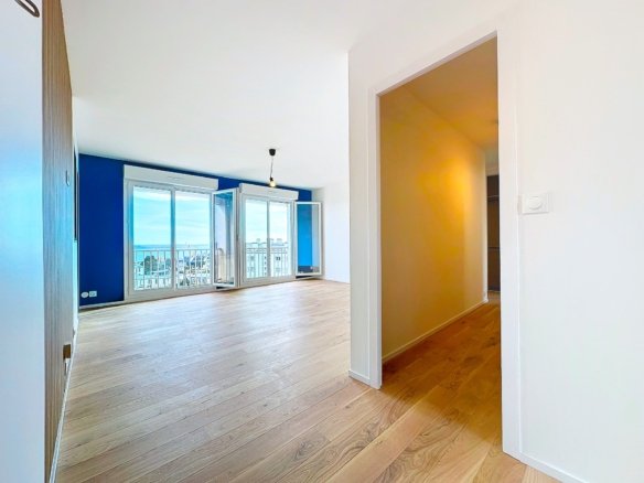 SAINT-MARC : DERNIER ÉTAGE AVEC UNE SUPERBE VUE MER, TRÈS BEL APPARTEMENT T4 RÉNOVÉ AVEC BALCON ET PARKING