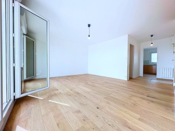 SAINT-MARC : DERNIER ÉTAGE AVEC UNE SUPERBE VUE MER, TRÈS BEL APPARTEMENT T4 RÉNOVÉ AVEC BALCON ET PARKING