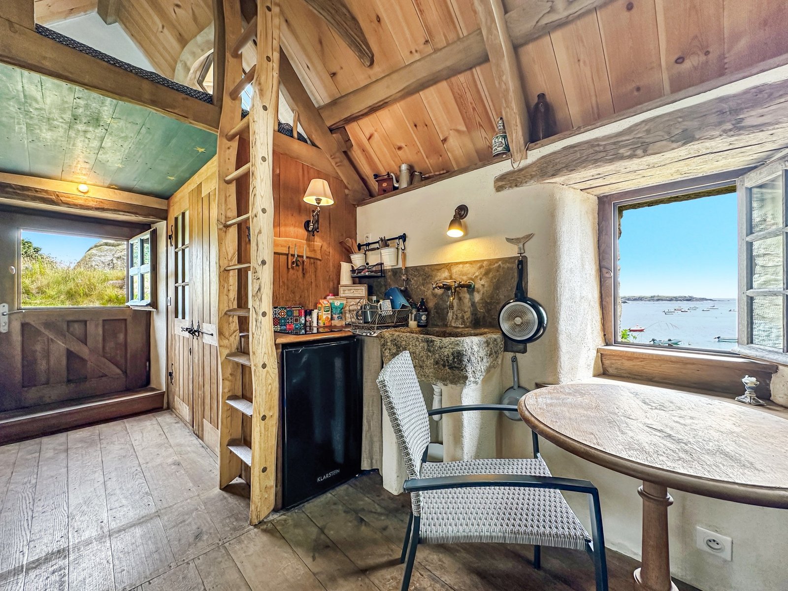 PORSPODER : magnifique vue mer pour ce cosy penty avec jardin et terrasse