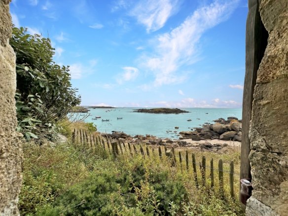 PORSPODER : magnifique vue mer pour ce cosy penty avec jardin et terrasse