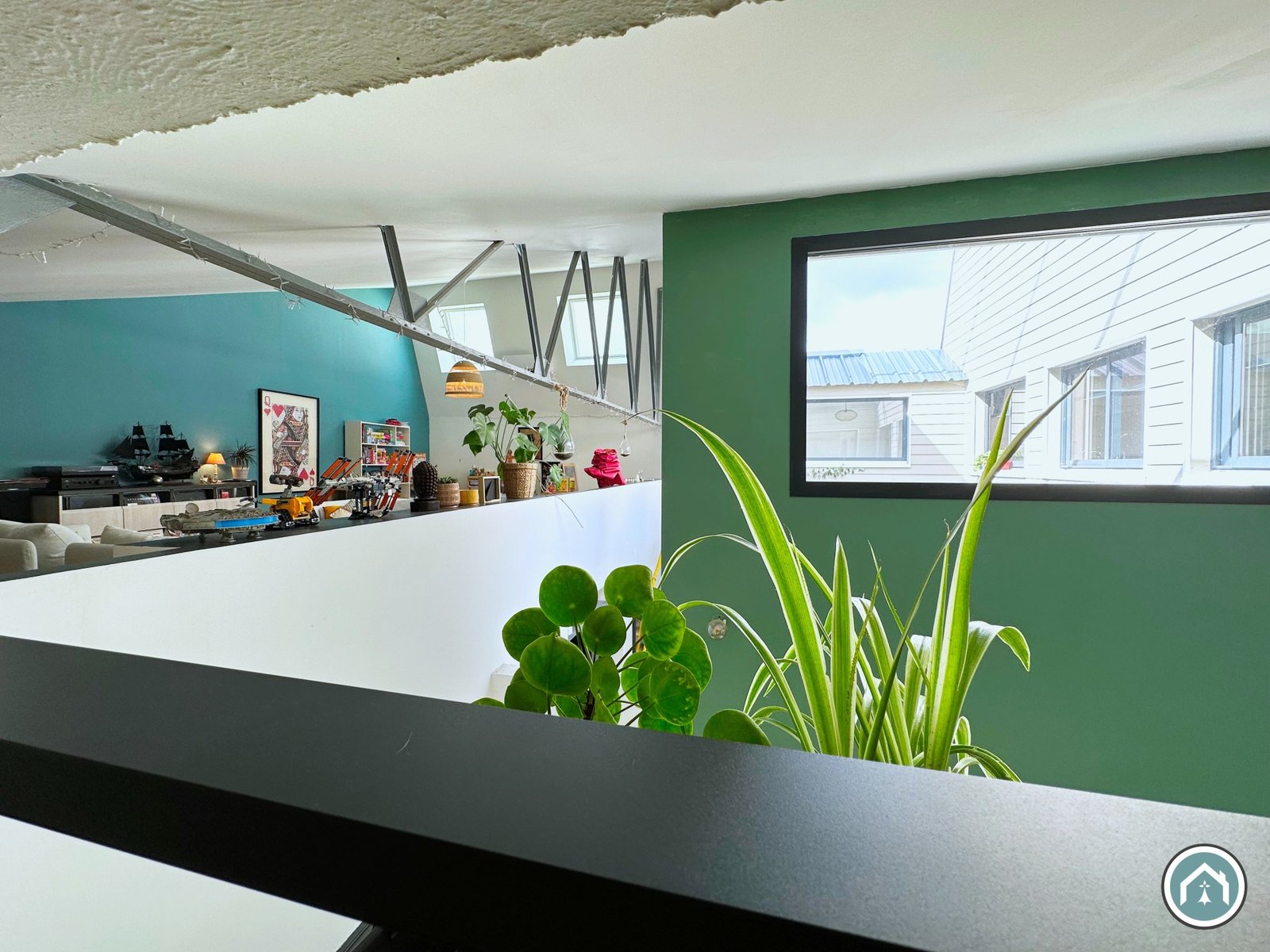 BREST : au calme, superbe loft de 285m² avec 4 chambres, garage et patio