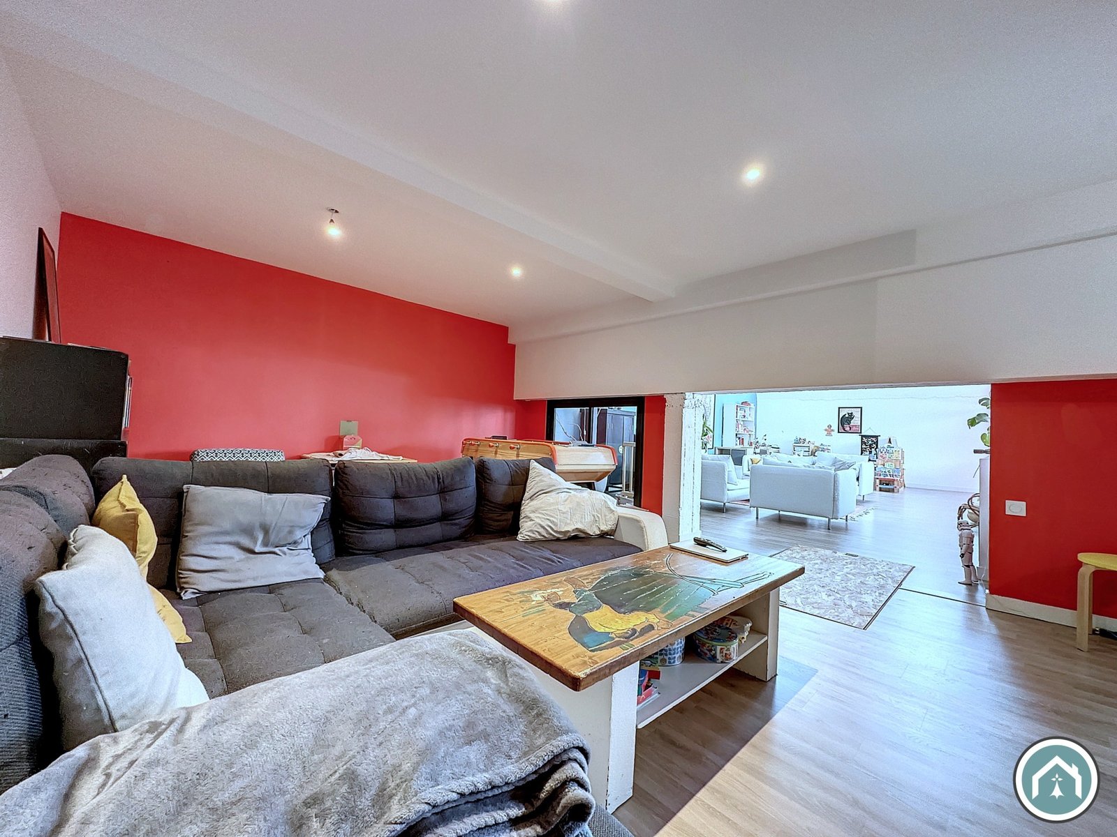 BREST : au calme, superbe loft de 285m² avec 4 chambres, garage et patio