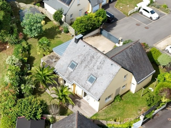GUIPAVAS COATAUDON : Jolie maison contemporaine de 143m2 proche Vallon du Stang alar