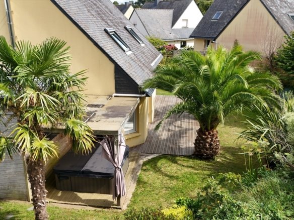 GUIPAVAS COATAUDON : Jolie maison contemporaine de 143m2 proche Vallon du Stang alar