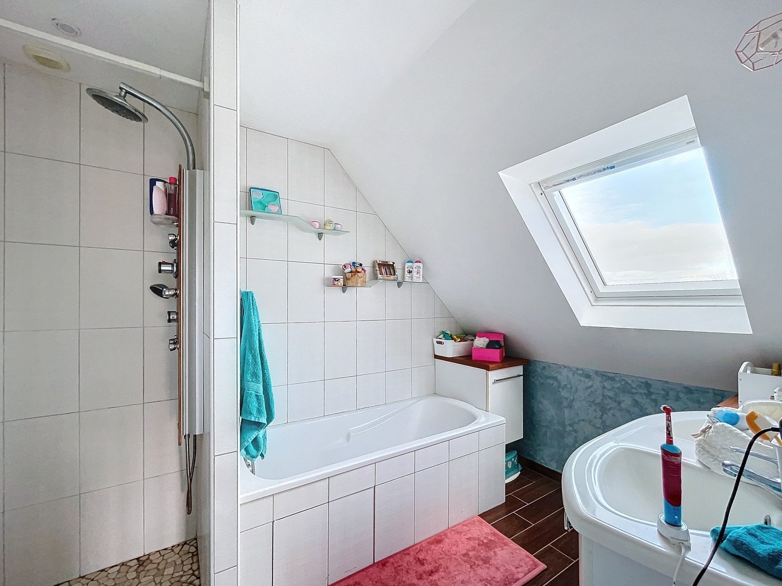 GUIPAVAS COATAUDON : Jolie maison contemporaine de 143m2 proche Vallon du Stang alar