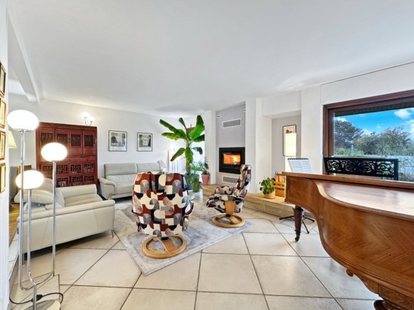 BOHARS : superbe propriété avec demeure 5 chambres, terrasse, sous-sol et 2000m² de terrain