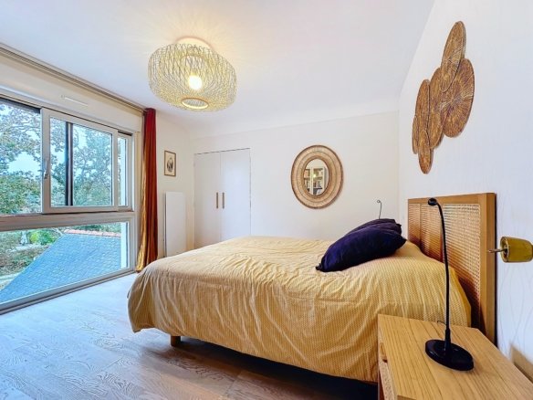 BOHARS : superbe propriété avec demeure 5 chambres, terrasse, sous-sol et 2000m² de terrain