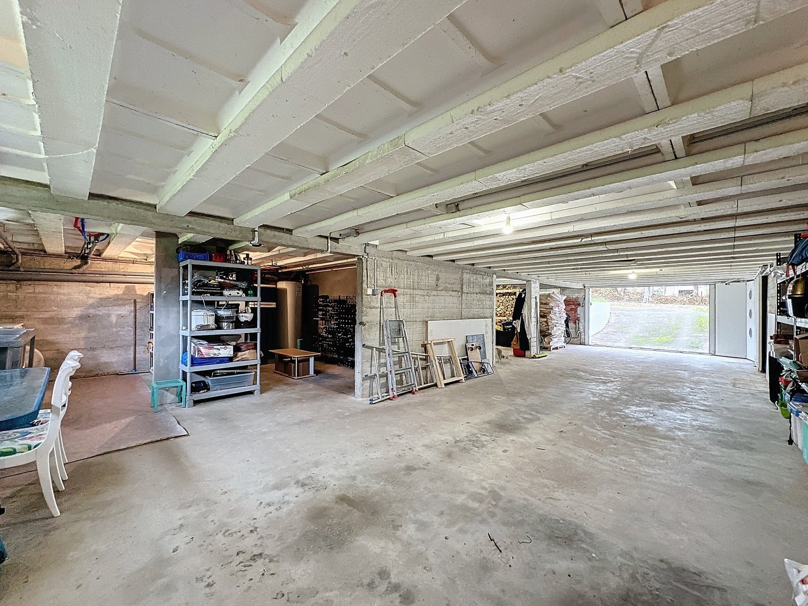 BOHARS : superbe propriété avec demeure 5 chambres, terrasse, sous-sol et 2000m² de terrain