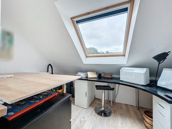 BOHARS : superbe propriété avec demeure 5 chambres, terrasse, sous-sol et 2000m² de terrain
