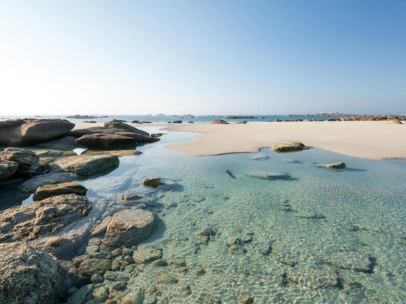 KERLOUAN : Terrain de loisir à deux pas des plages