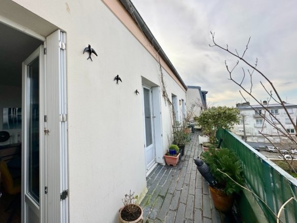 VIAGER : bel appartement de 93 m² avec 3 chambres et terrasse