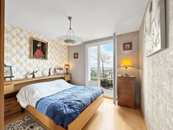 VIAGER : bel appartement de 93 m² avec 3 chambres et terrasse