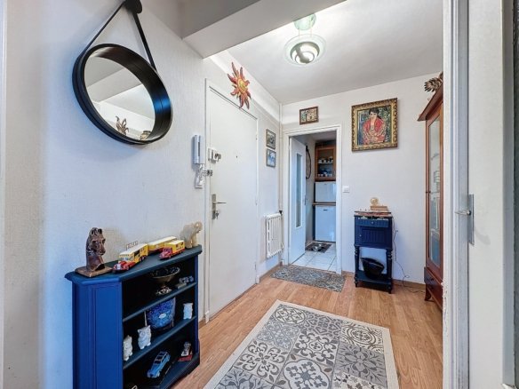 VIAGER : bel appartement de 93 m² avec 3 chambres et terrasse