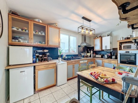 VIAGER : bel appartement de 93 m² avec 3 chambres et terrasse