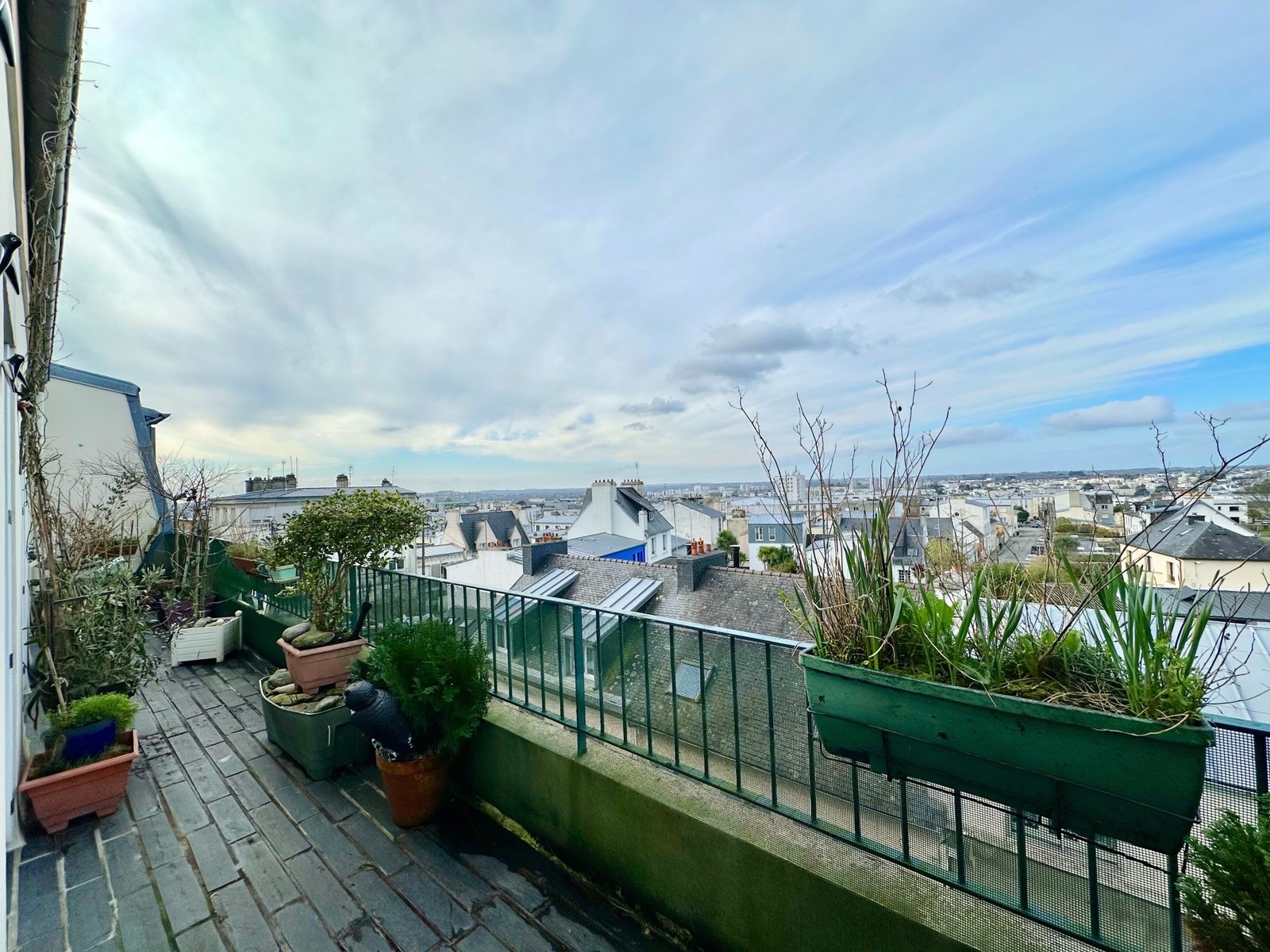 VIAGER : bel appartement de 93 m² avec 3 chambres et terrasse