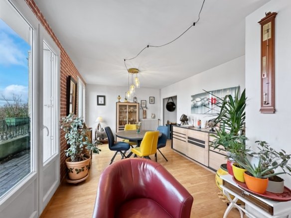 VIAGER : bel appartement de 93 m² avec 3 chambres et terrasse