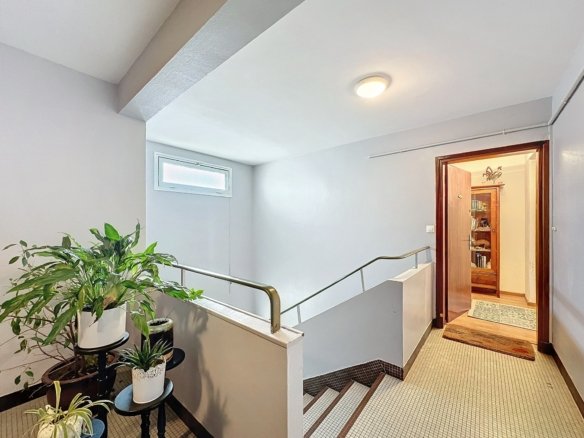 VIAGER : bel appartement de 93 m² avec 3 chambres et terrasse