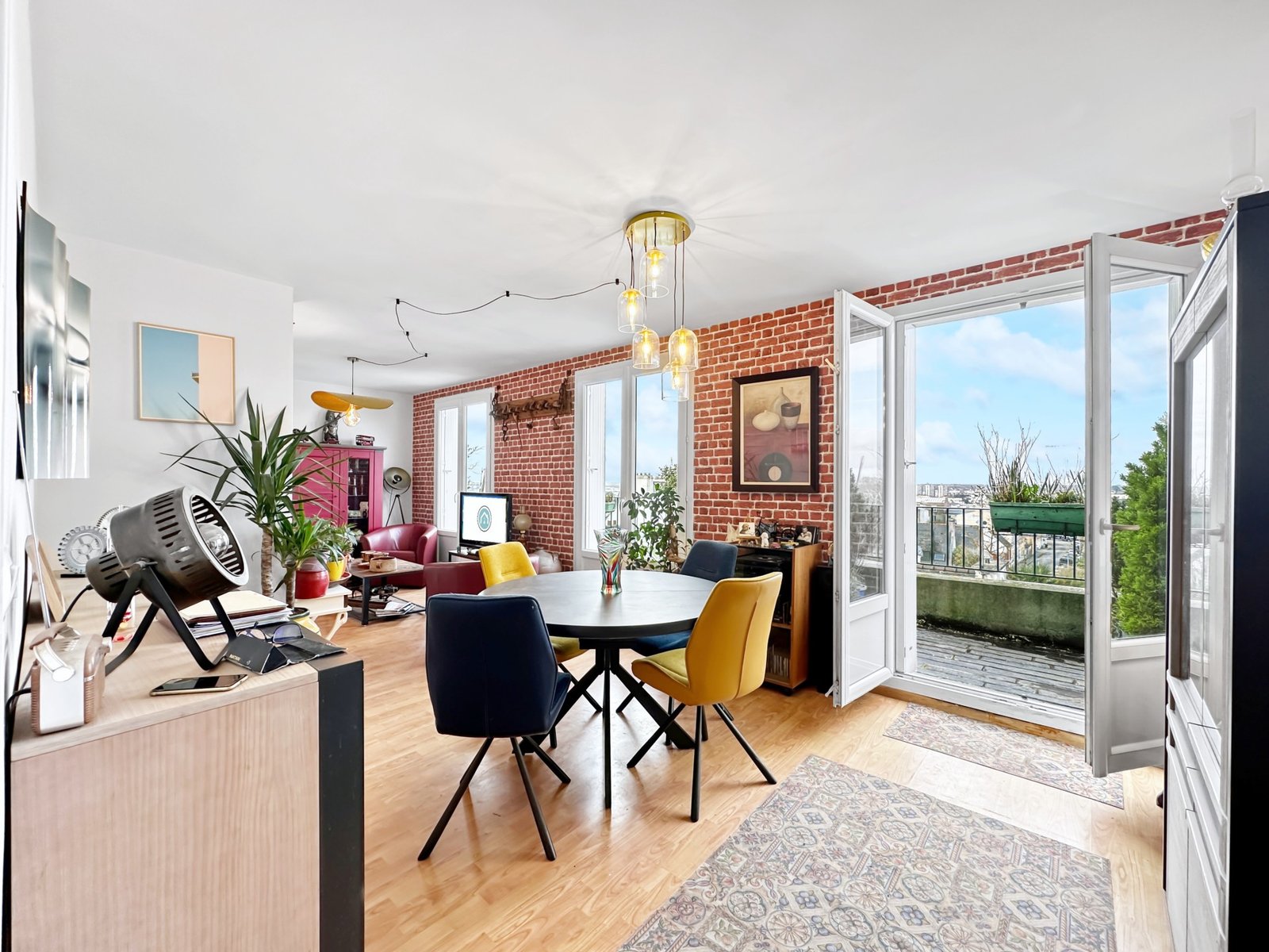 VIAGER : bel appartement de 93 m² avec 3 chambres et terrasse