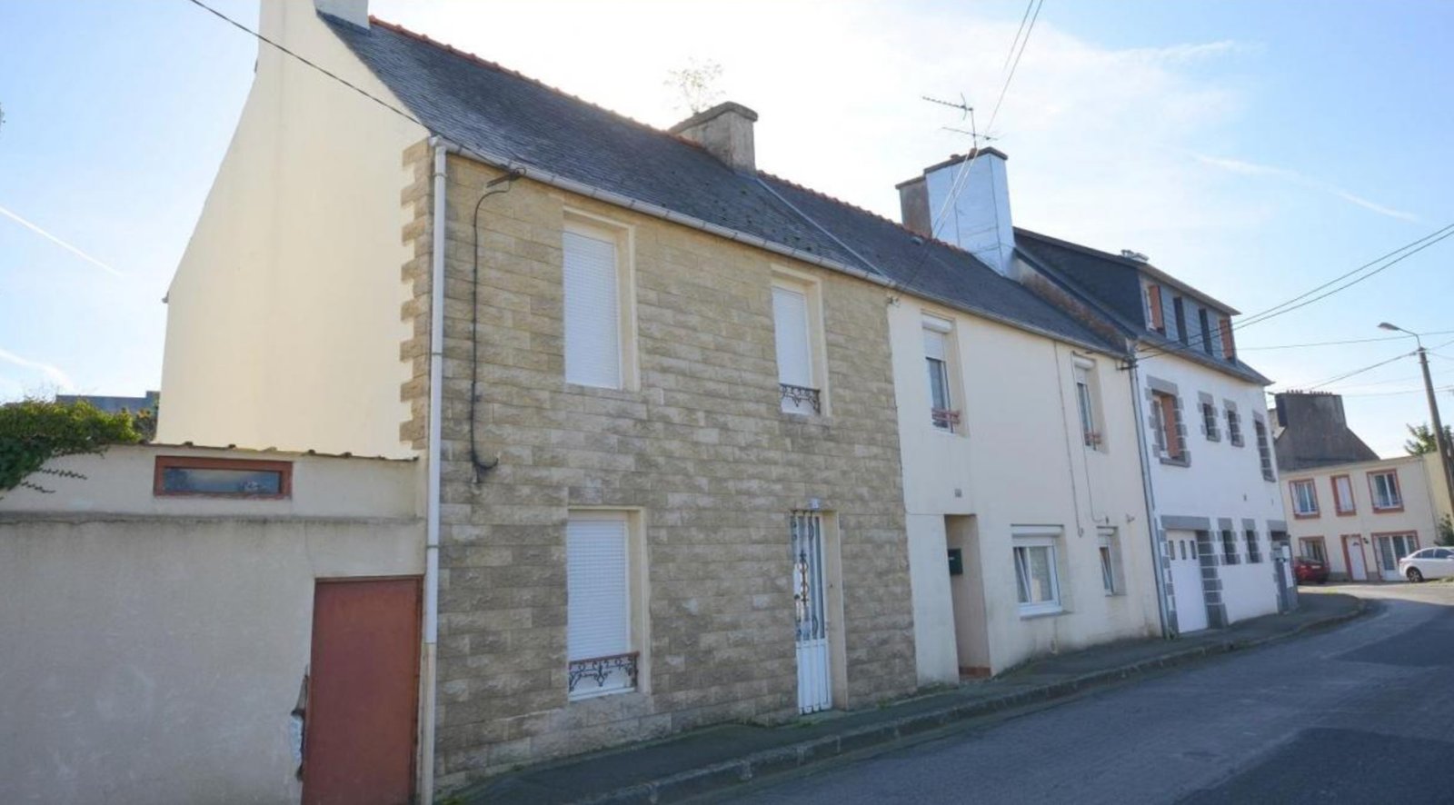 LAMBE PETIT BUDGET: maison atypique d’environ 80m² avec jardin clos exposé sud