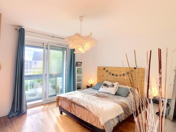 BREST : bien placée, ravissante maison cosy avec garage et jardin clos