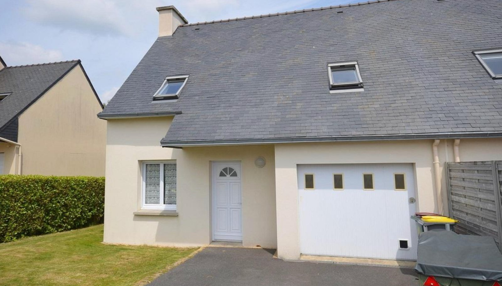 GOUESNOU: en impasse, jolie maison récente avec 3 chambres, garage fermé et jardin clos