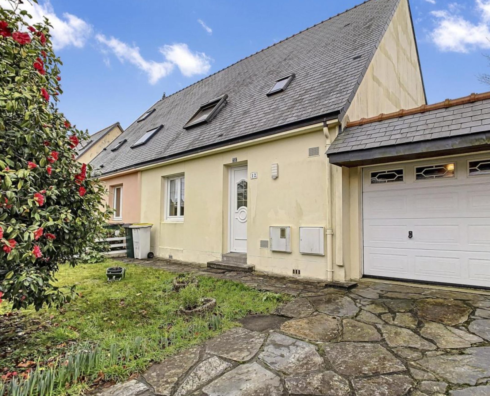BREST : Jolie maison 3 chambres, garage, combles aménageables et jardin clos