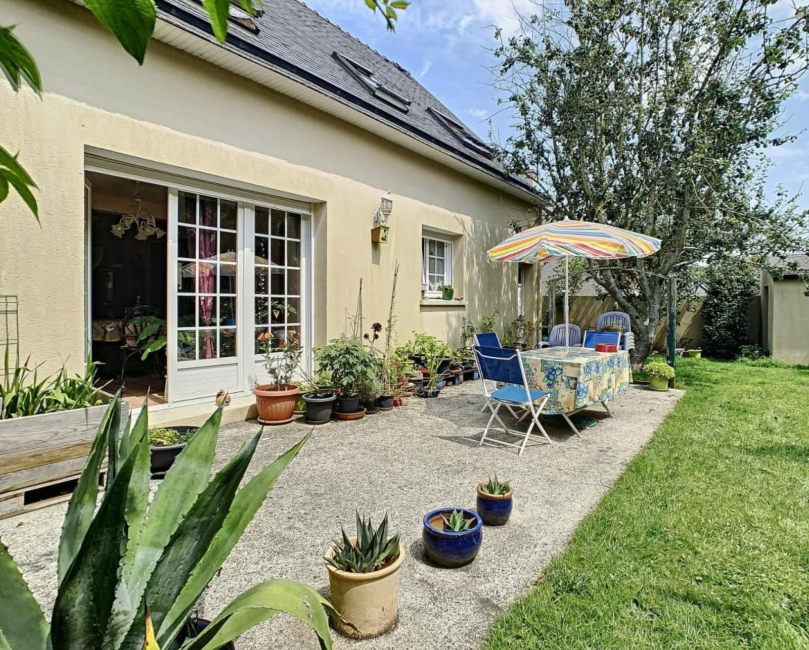 Plouguin : Jolie maison T6 de 100m2 avec jardin clos et arboré