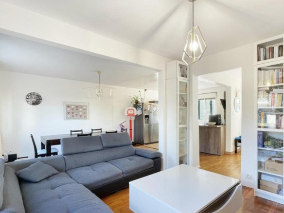 BREST : ravissante maison de ville t4 bis avec sous-sol/garage et jardinet