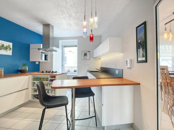 BREST SAINT MARTIN: seul au deuxième et dernier étage, rare appartement T4/5 de 130m²
