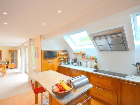 BREST : superbe propriété avec maison 7 pièces, terrasse, garage et jardin arboré