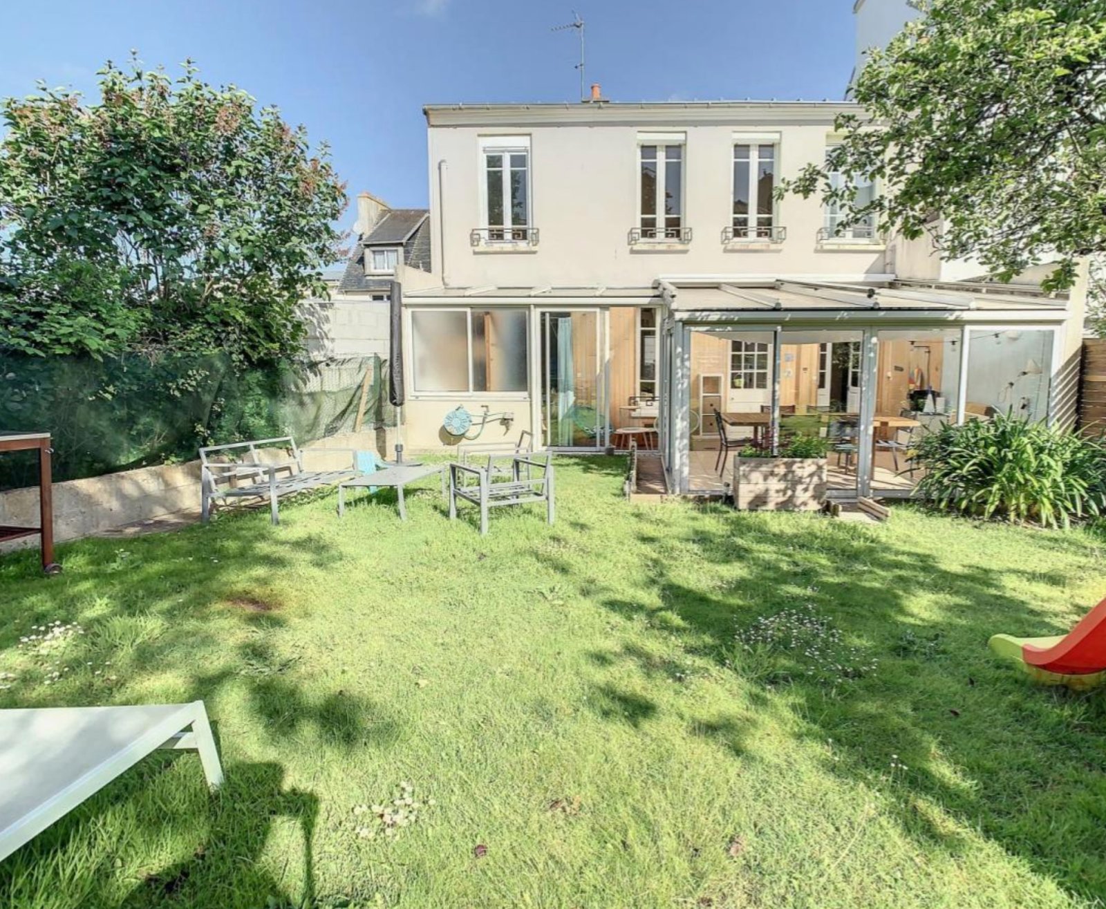 Brest Saint Martin : Charmante maison de ville avec double séjour, jardin, garage