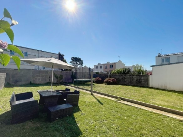 BREST LAMBEZELLEC : Jolie maison T5 de 90m2 entièrement rénovée