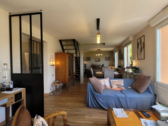 LA FOREST-LANDERNEAU: Ravissante propriété au bord de l’eau sur 1900 m² avec T2 indépendant – VENTE EN VIAGER