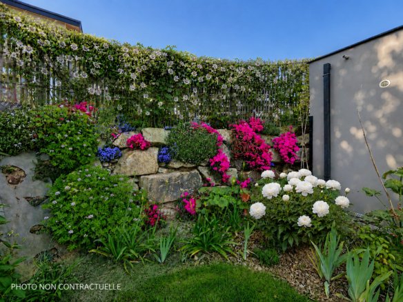 GUIPAVAS : Belle contemporaine d’architecte 7 pièces neuve en viager