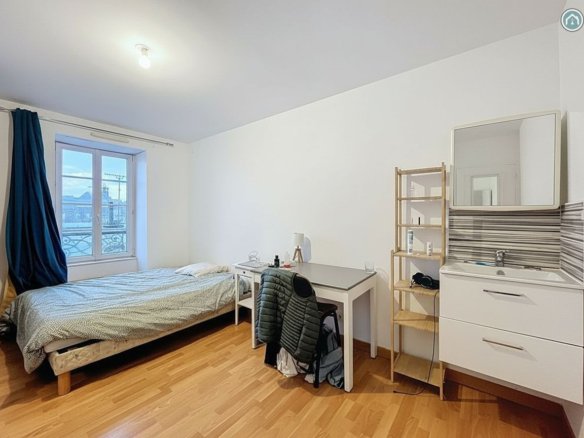 BREST CENTRE : CHARMANT APPARTEMENT T4