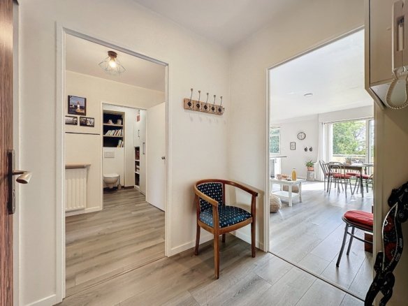 LE RELECQ-KERHUON: T3, DERNIER ÉTAGE , LUMINEUX AVEC BALCON ET PLACE DE PARKING