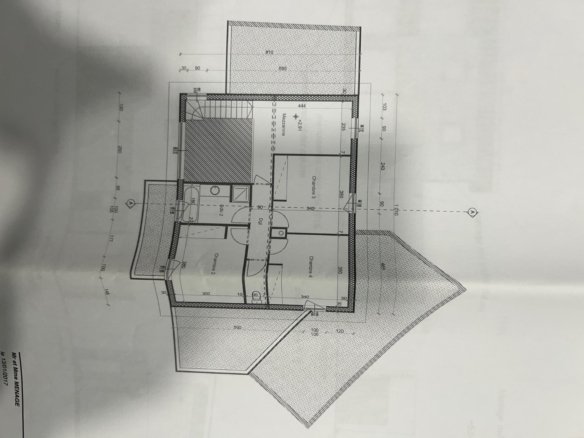 GUILERS : Maison aux lignes contemporaines à tendance passive