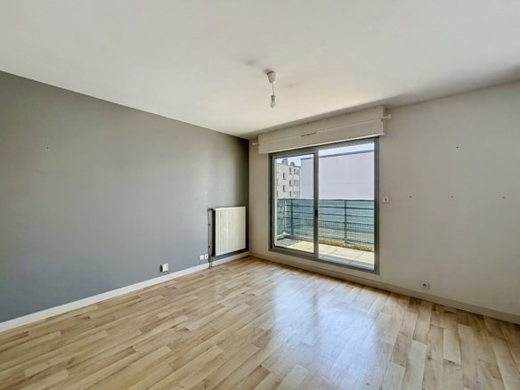 BREST HYPER CENTRE : Joli appartement T2 avec ascenseur et balcon