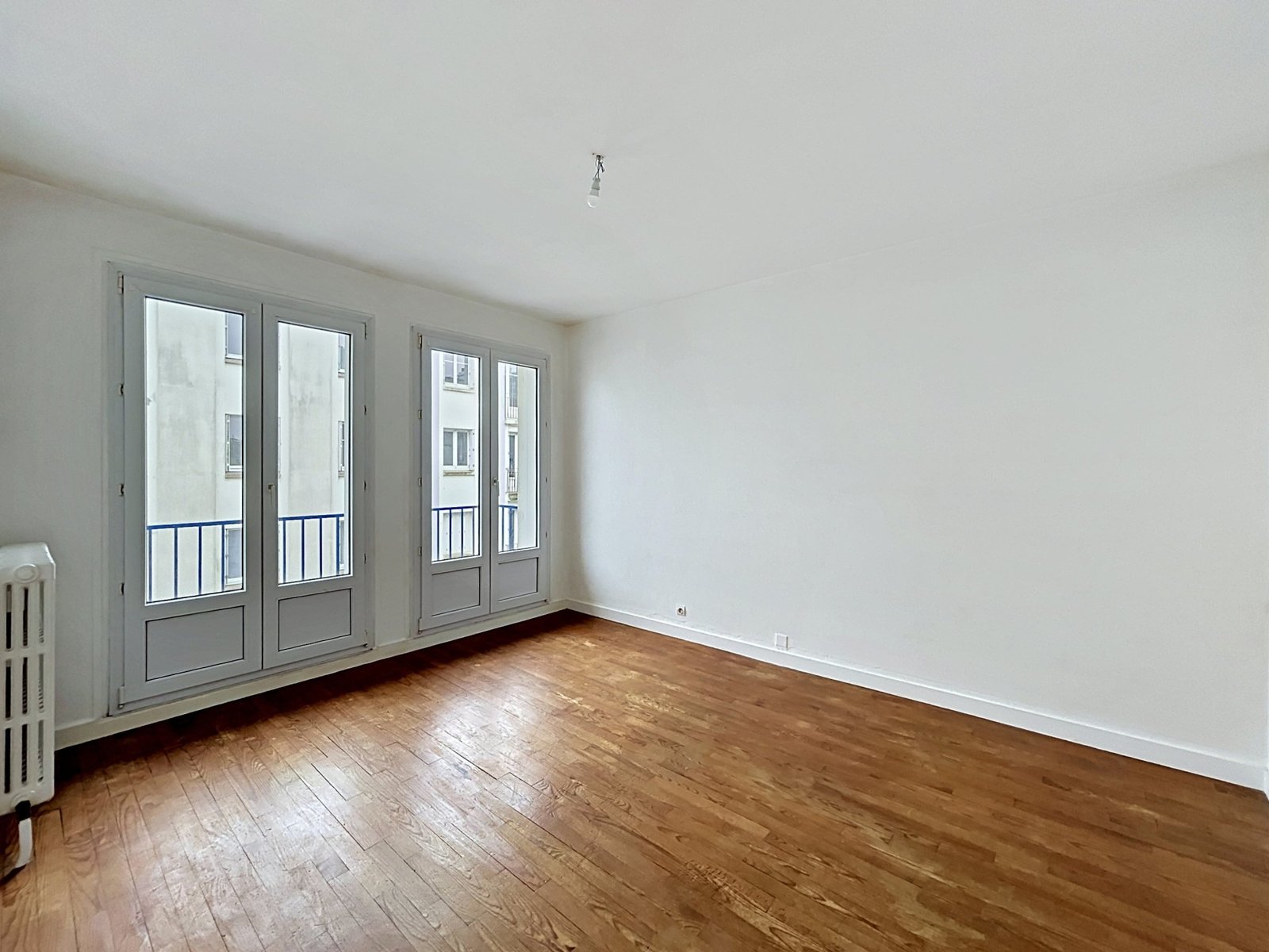 BREST HYPER CENTRE : Appartement lumineux de 100m2 dans un immeuble d’angle