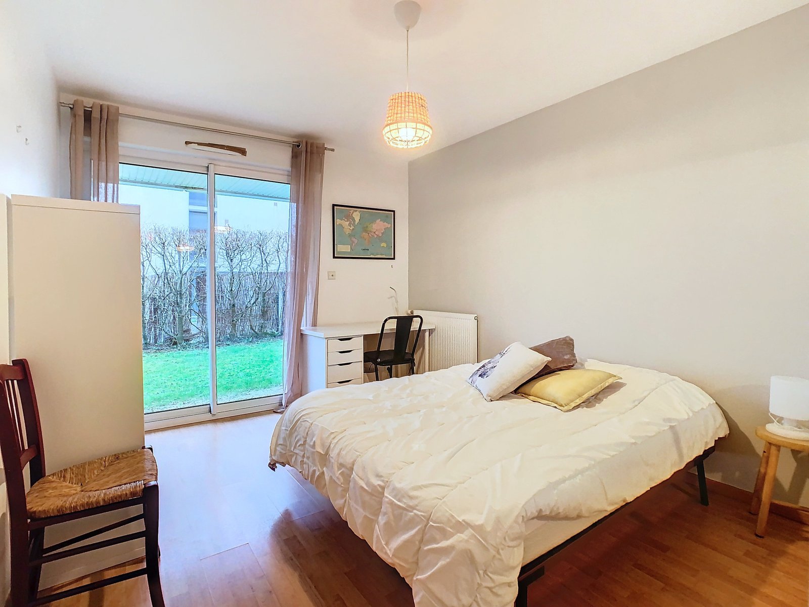 EXCLUSIVITÉ BREST : A louer appartement T3, avec jardin et garage entièrement meublé