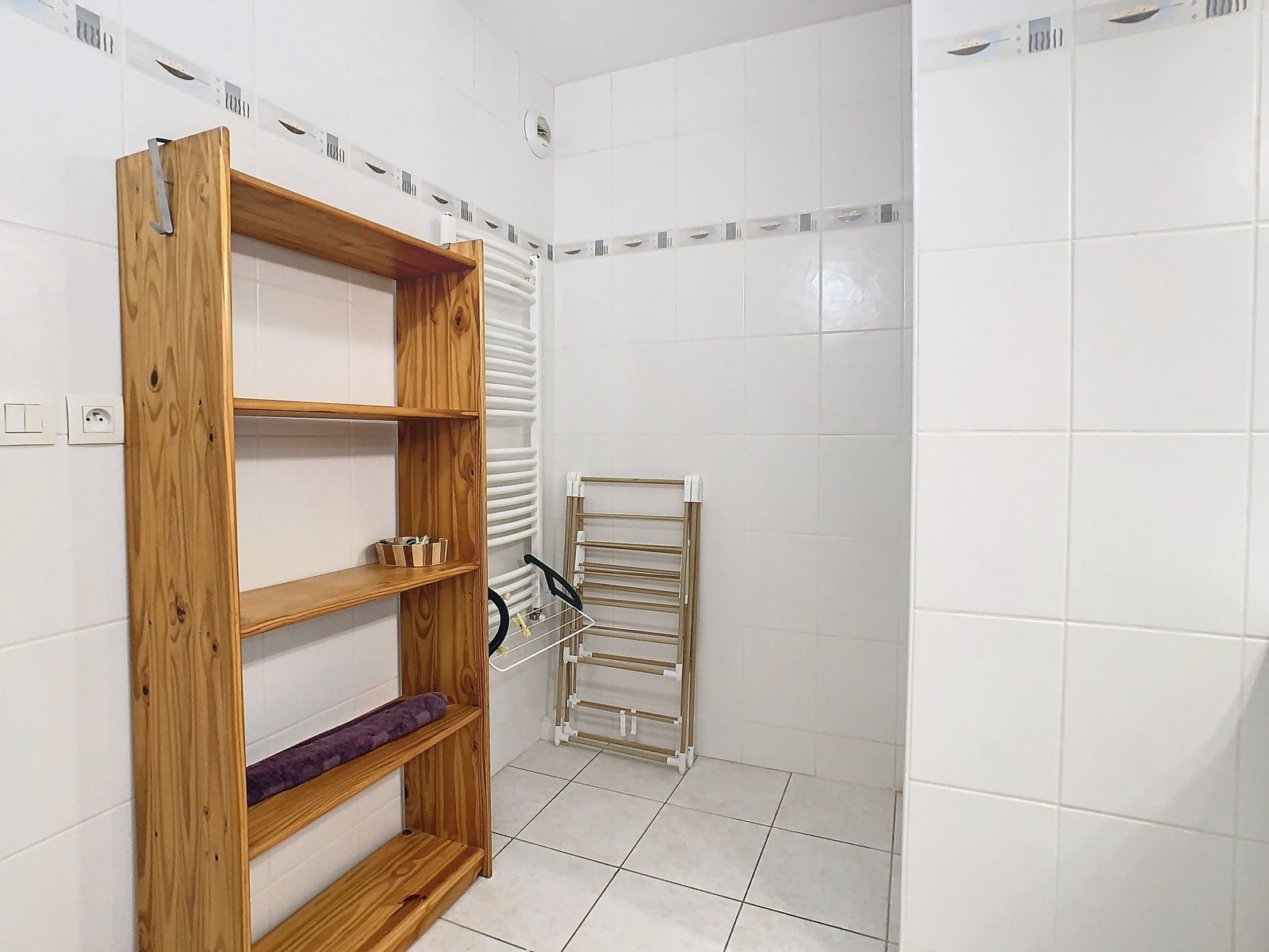 EXCLUSIVITÉ BREST : A louer appartement T3, avec jardin et garage entièrement meublé