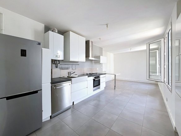 HYPER CENTRE BREST : À LOUER AGRÉABLE APPARTEMENT T3 DE 65 M²