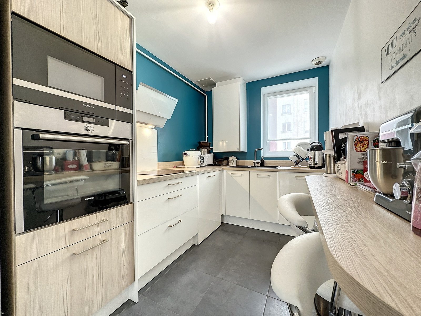 COUR DAJOT: Charmant appartement T3 avec deux chambres et balcon
