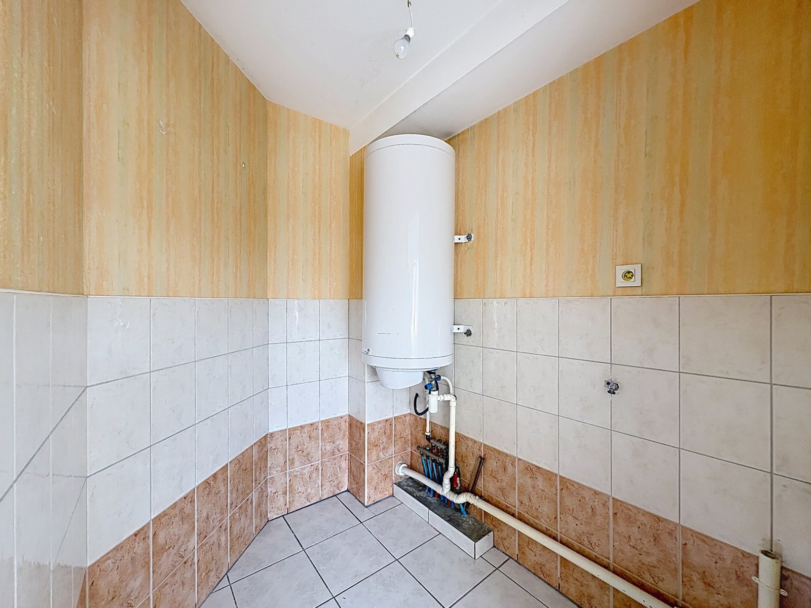 EXCLUSIVITÉ: A LOUER EN VIDE, AGREABLE APPARTEMENT T1 BIS