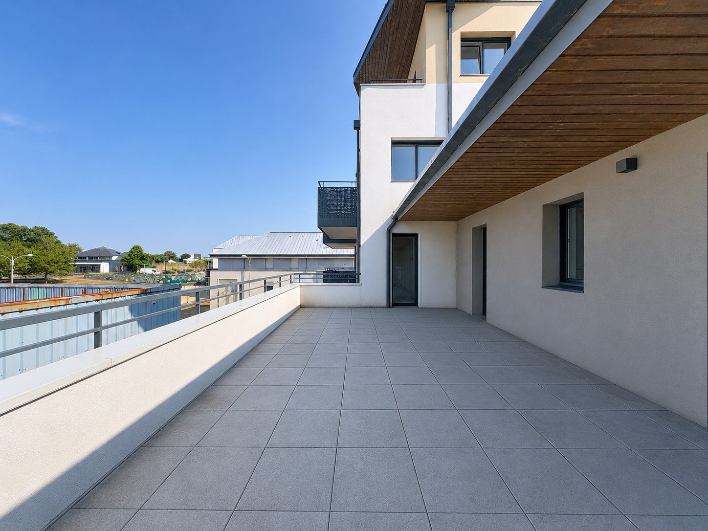 c4221-b3355662-r2968-49462 GOUESNOU: A LOUER CHARMANT APPARTEMENT MEUBLÉ