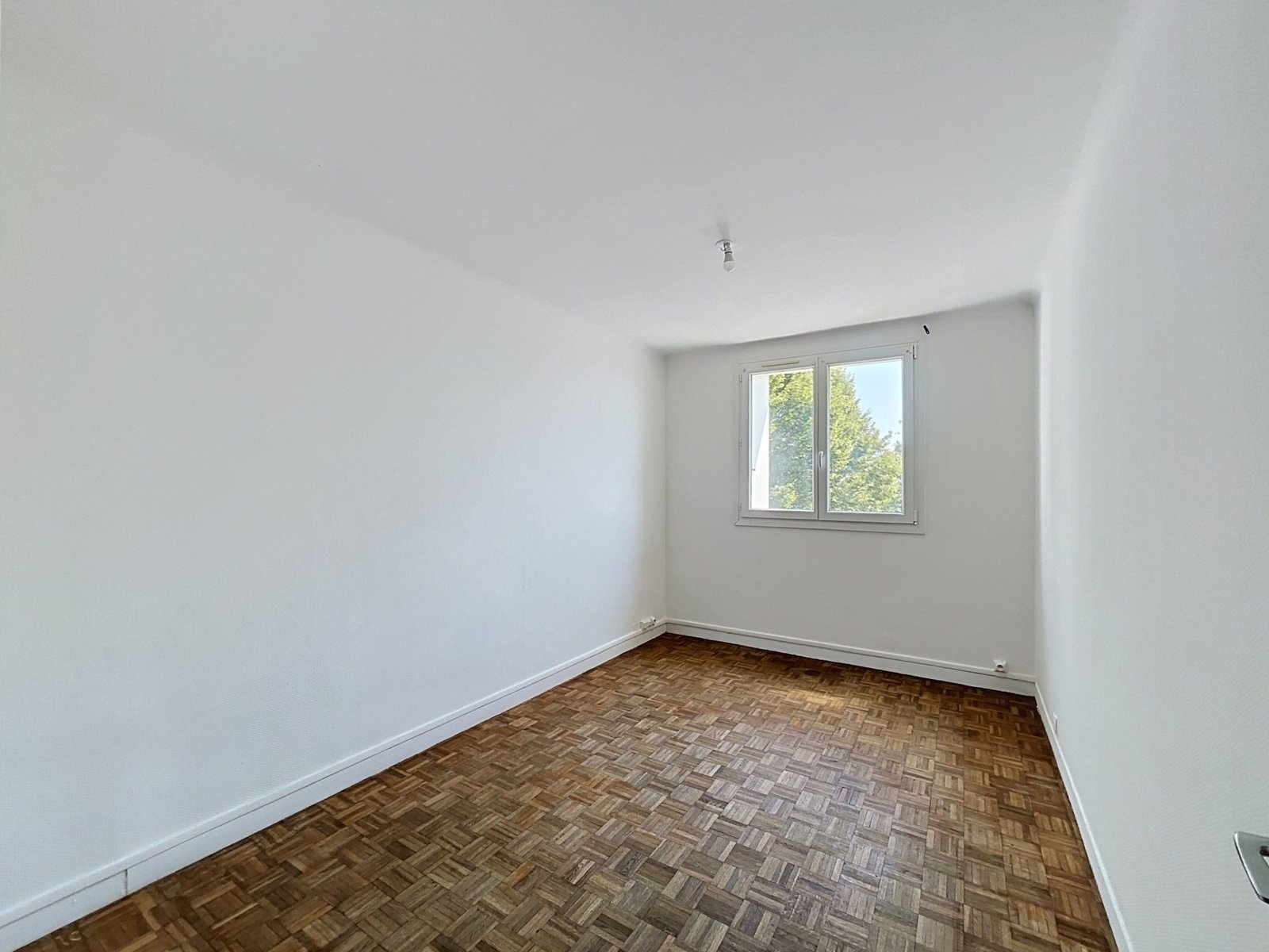 BREST GUELMEUR : Bel appartement T2 de 45m2 en dernier étage