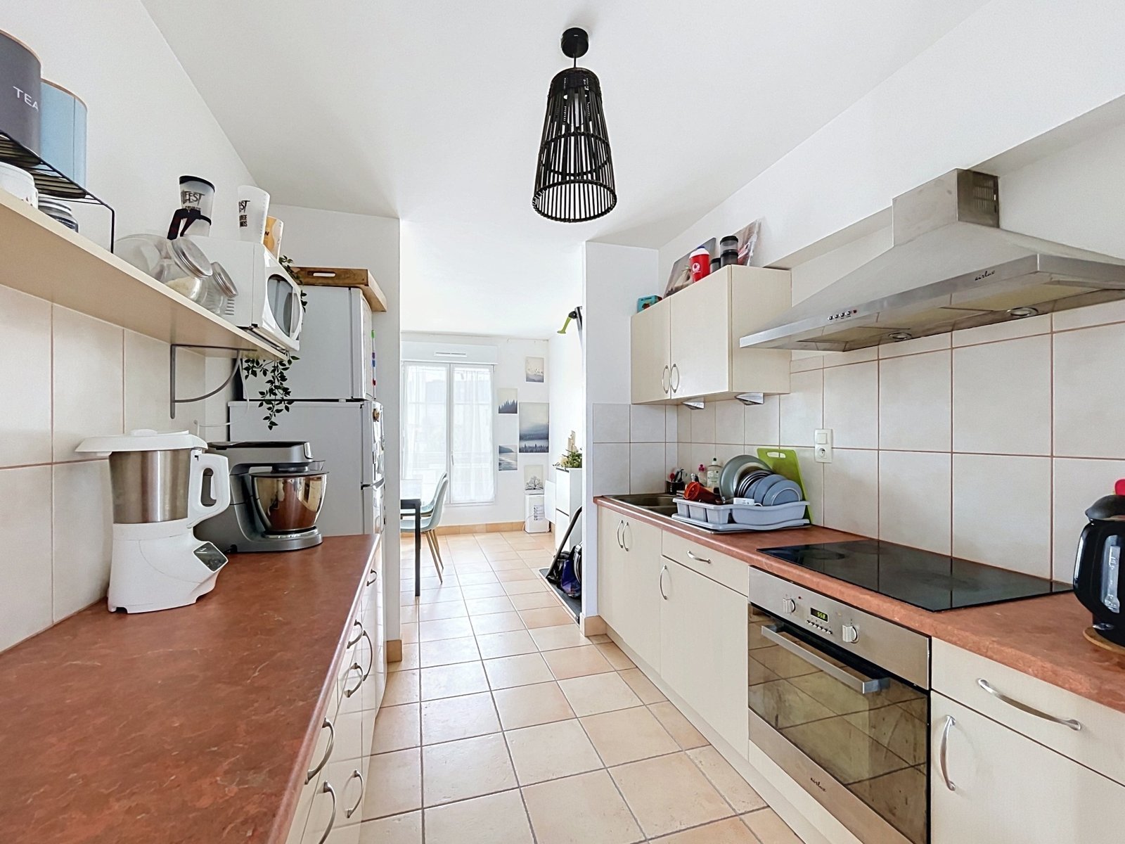 SAINT-RENAN : A LOUER EN MEUBLÉ, JOLI T3 AVEC BALCON ET GARAGE