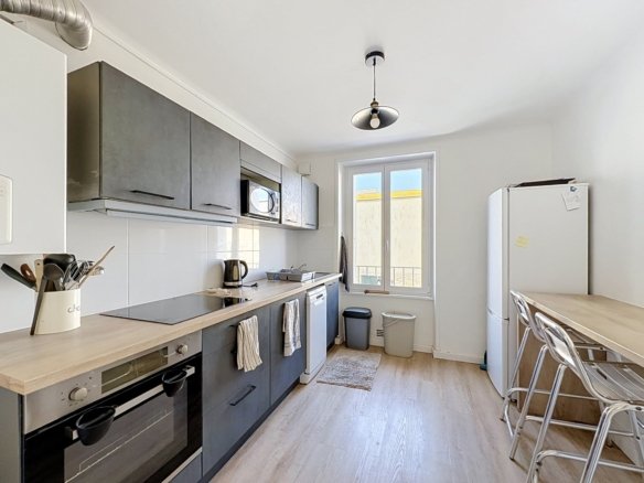 EXCLUSIVITÉ : À LOUER CHARMANT APPARTEMENT T4, MEUBLÉ